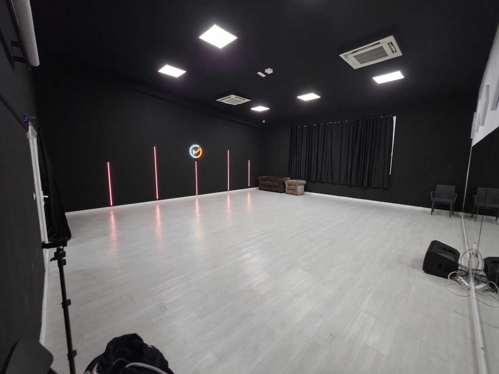 Sala de Baile Central Moves